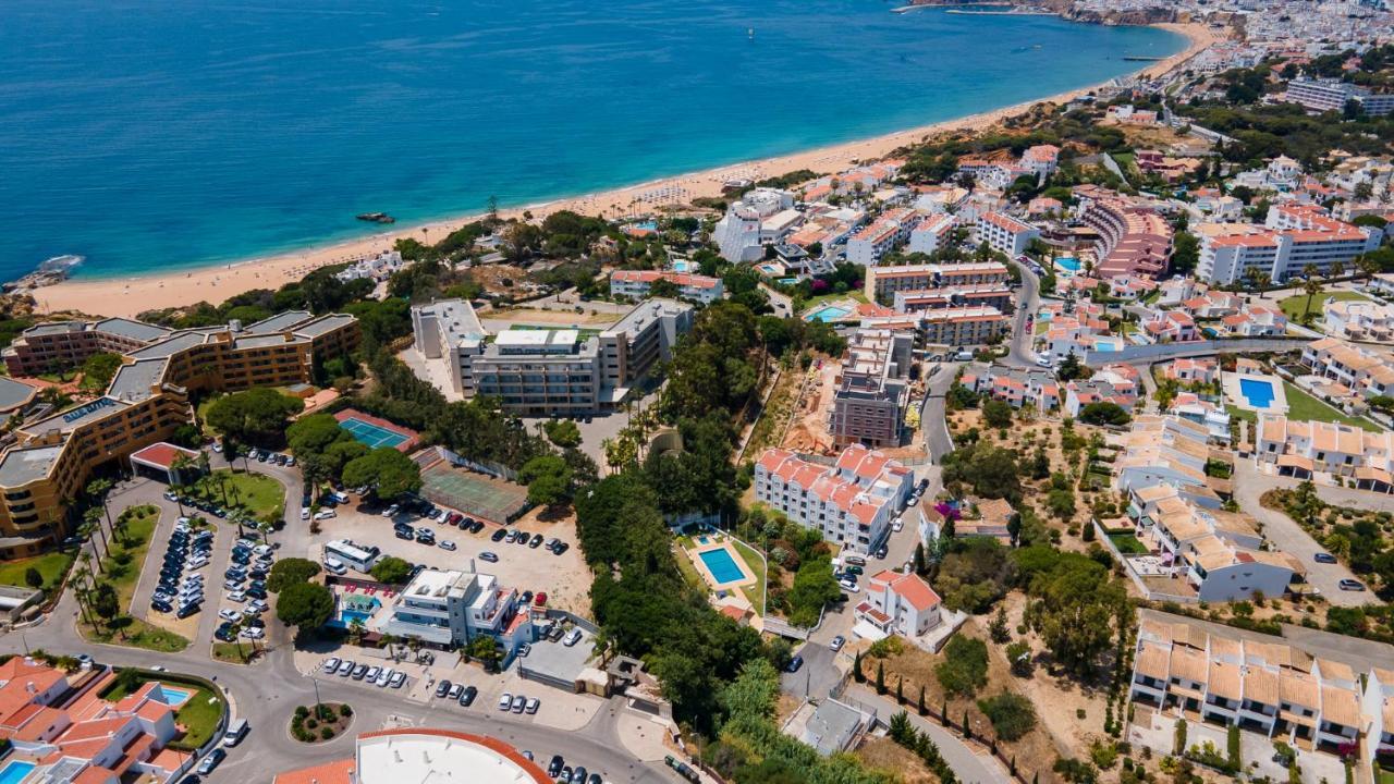 Charming Beachside Apartment W/ Pool By Lovelystay Albufeira Dış mekan fotoğraf