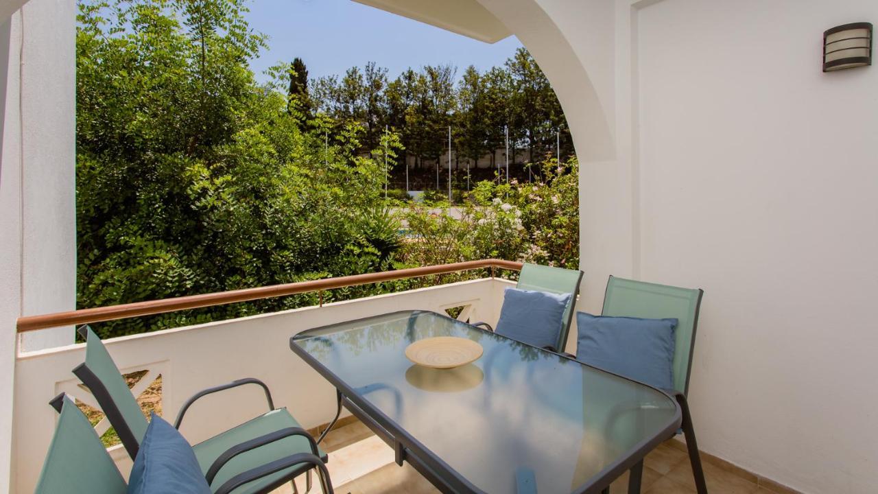 Charming Beachside Apartment W/ Pool By Lovelystay Albufeira Dış mekan fotoğraf