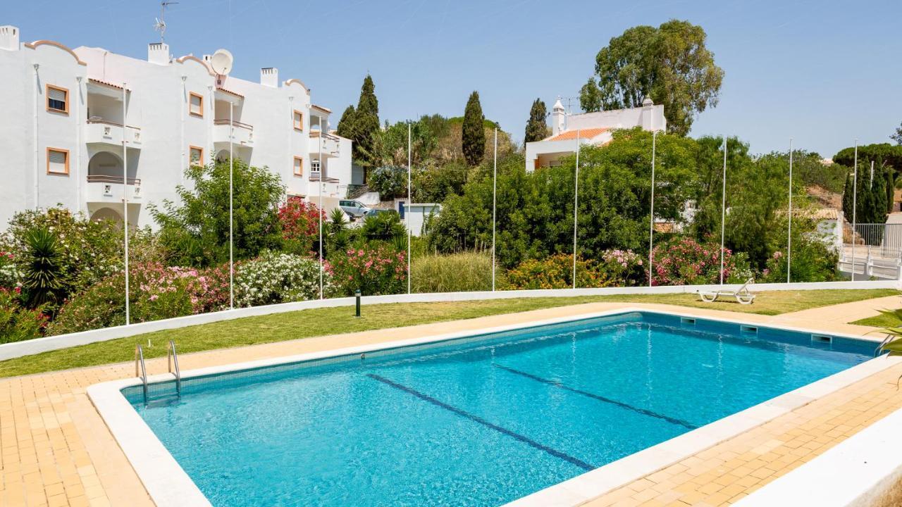 Charming Beachside Apartment W/ Pool By Lovelystay Albufeira Dış mekan fotoğraf