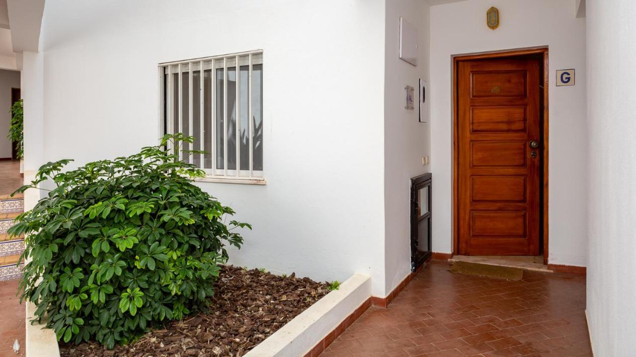 Charming Beachside Apartment W/ Pool By Lovelystay Albufeira Dış mekan fotoğraf